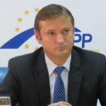 După ce a îngropat Spitalul Municipal Bacău, președintele PSD Dragoș Benea se acoperă din nou cu soluții ridicole